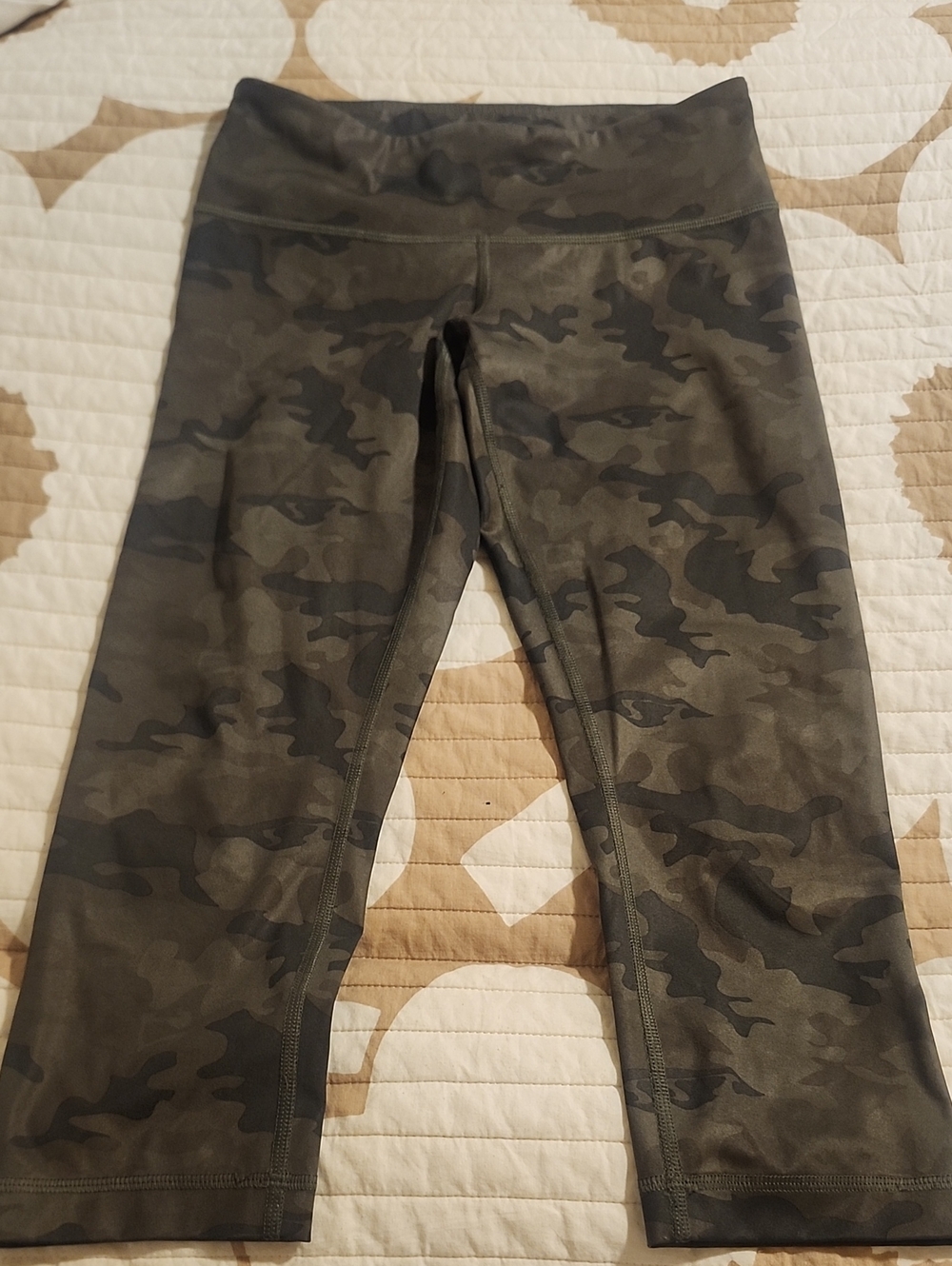 Lululemon Camouflage Performance Capri Leggings - Olive Camo